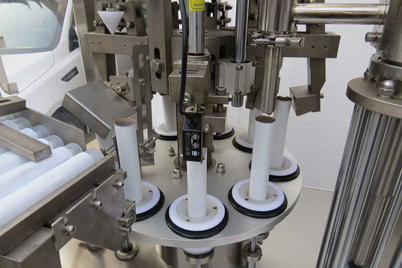 VK-TFS-009A Macchina automatica per il riempimento e la crimpatura di tubi metallici
