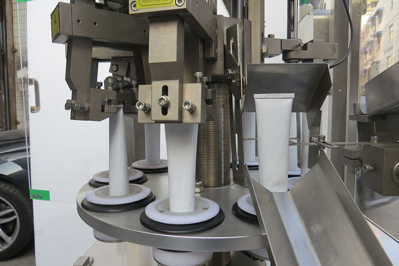 VK-TFS-009A Macchina automatica per il riempimento e la crimpatura di tubi metallici