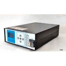 Generatore di ultrasuoni